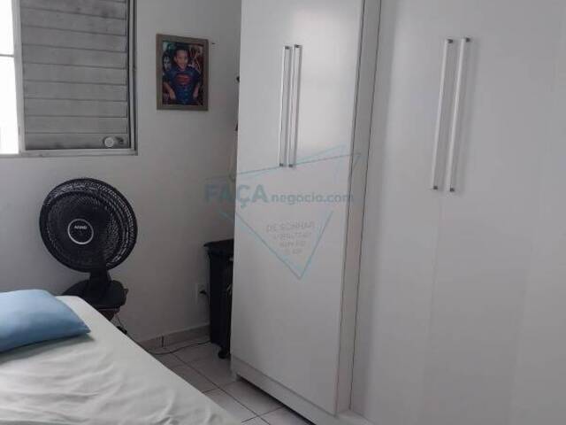 #81 - Apartamento para Venda em Praia Grande - SP