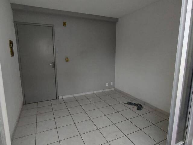 #95 - Apartamento para Venda em Praia Grande - SP
